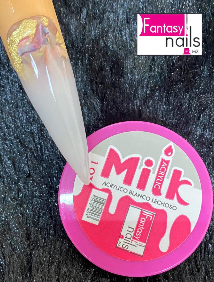 Acrílico Milk Fantasy Nails